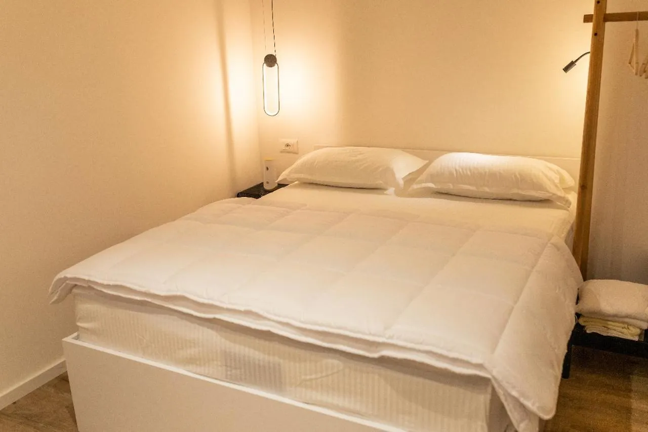 Blloku Studio Apartament Tirana Albania